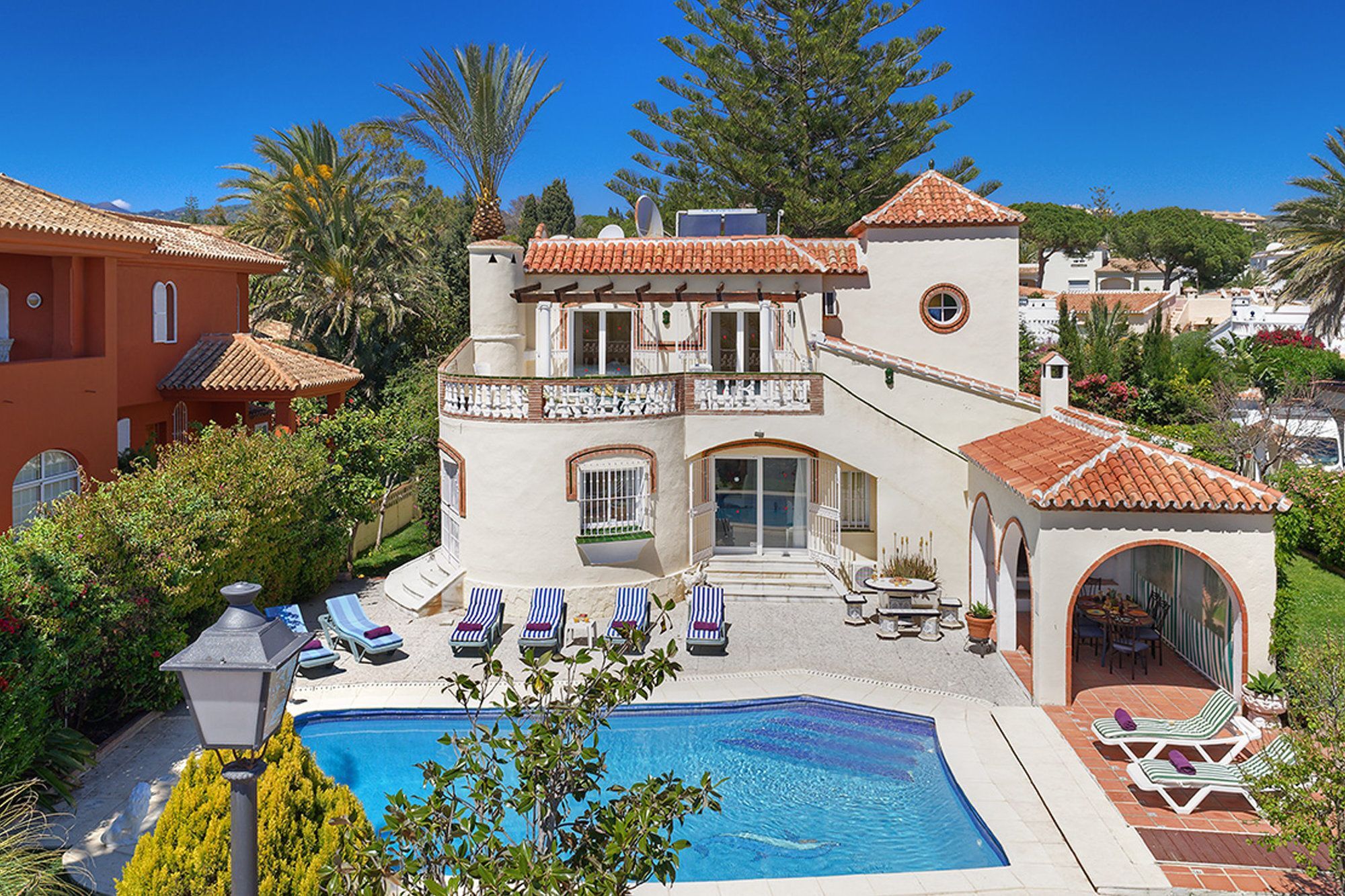 Los Arcos Marbella Esterno foto